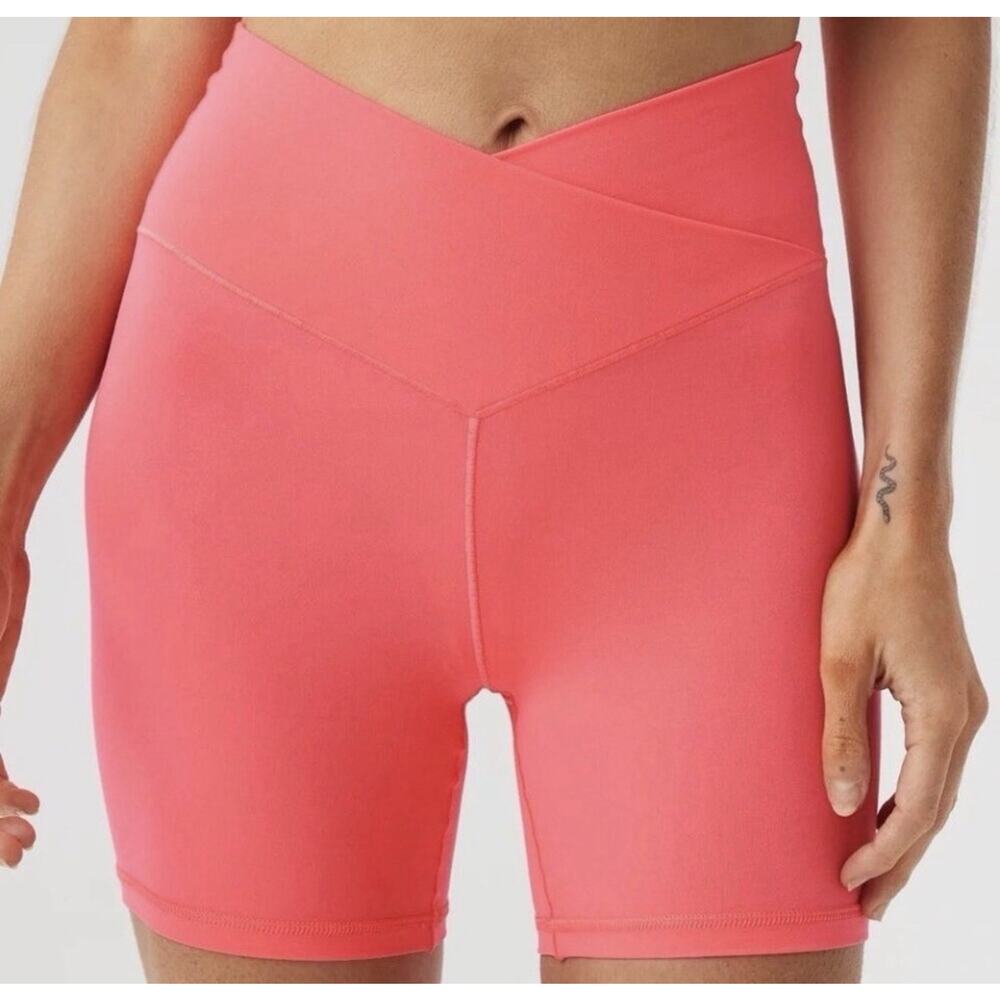 OFFLINE by Aerie Real Me Crossover 5"Bike Short Size Large